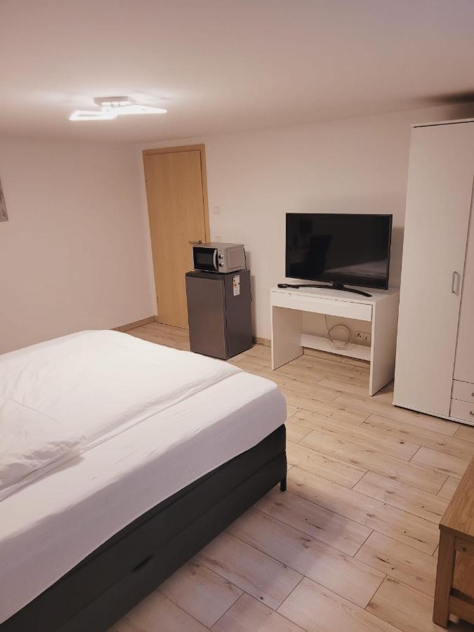E&O Apartment Gilching Bagian luar foto